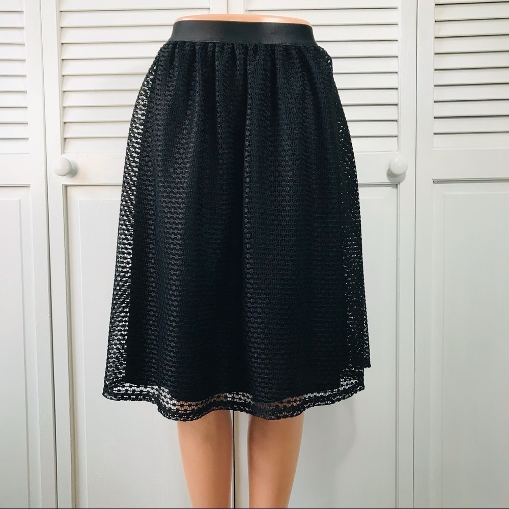 XHILARATION Black Fit & Flare Skirt Size Large